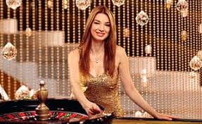 Dealer blackjack live mpo 17 menampilkan meja multi-kamera dengan antarmuka permainan real-time